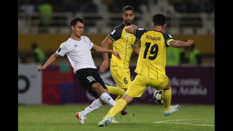 Trận đấu bóng đá giữa đội Foolad và - "Foolad" vs "Sepahan" Trận đấu bóng đá giữa đội Foolad và - "Foolad" vs "Sepahan"